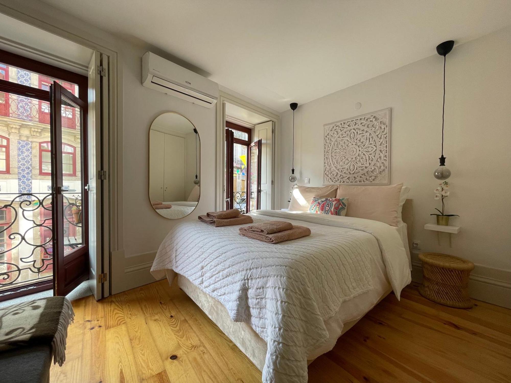Historic Porto Balcony Hideaway - Taipas House 60 Apartment Exterior foto