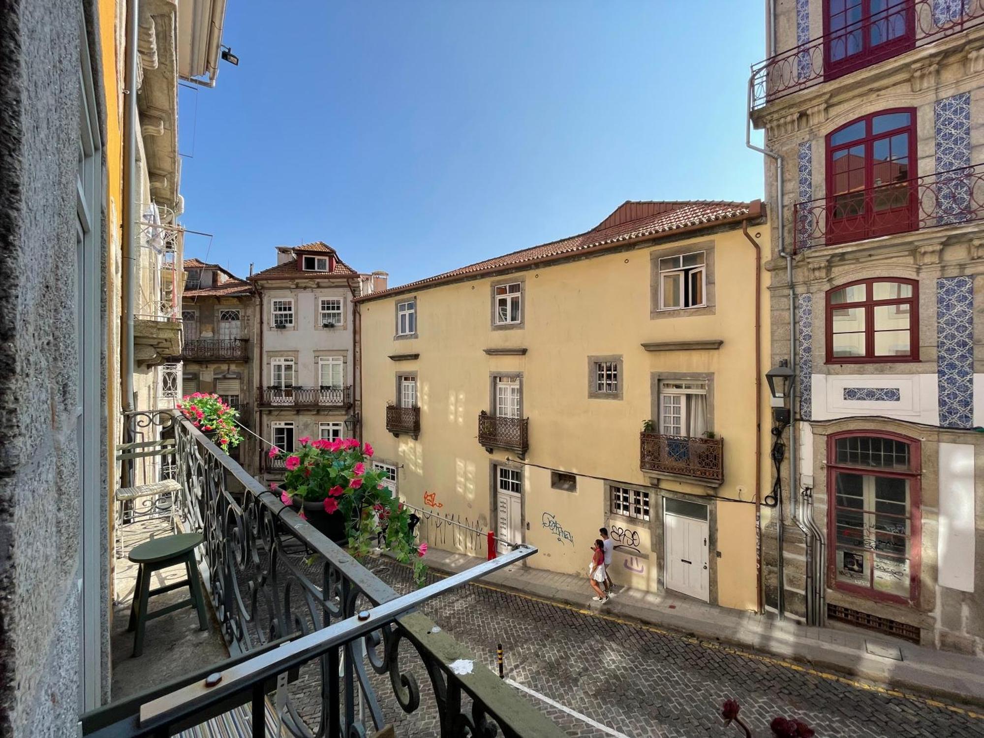 Historic Porto Balcony Hideaway - Taipas House 60 Apartment Exterior foto